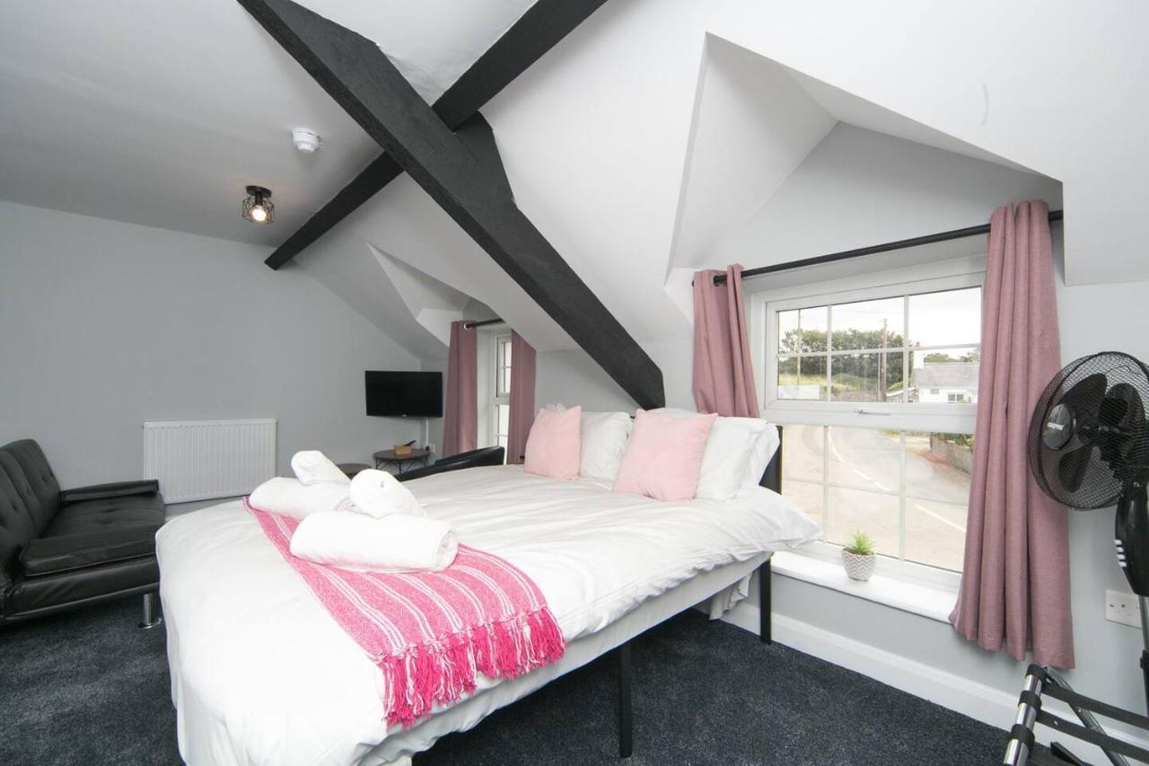 Llanddona Pass The Keys Modern En-Suite Room In Country Pubrestaurant 2 מראה חיצוני תמונה