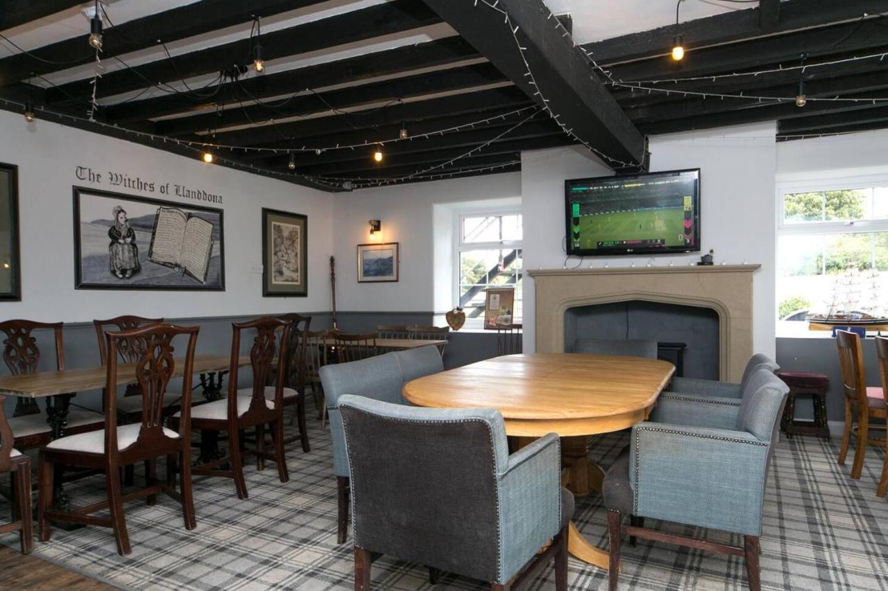 Llanddona Pass The Keys Modern En-Suite Room In Country Pubrestaurant 2 מראה חיצוני תמונה