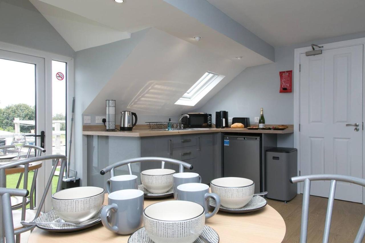 Llanddona Pass The Keys Modern En-Suite Room In Country Pubrestaurant 2 מראה חיצוני תמונה