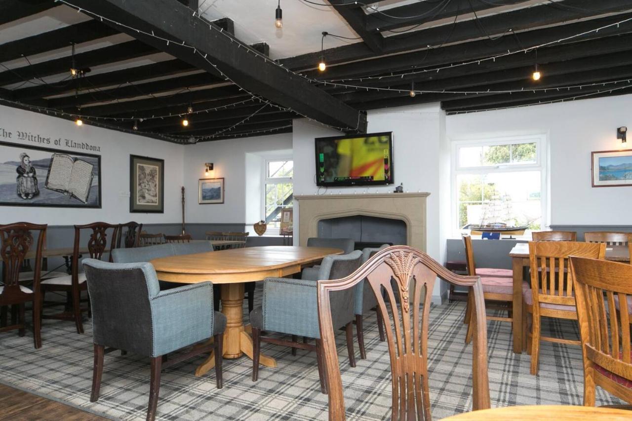 Llanddona Pass The Keys Modern En-Suite Room In Country Pubrestaurant 2 מראה חיצוני תמונה