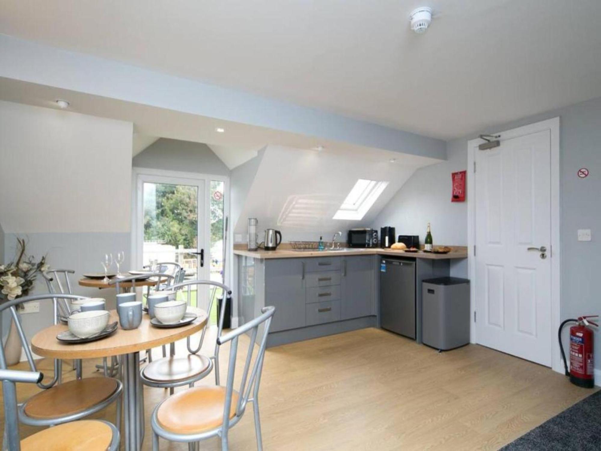 Llanddona Pass The Keys Modern En-Suite Room In Country Pubrestaurant 2 מראה חיצוני תמונה